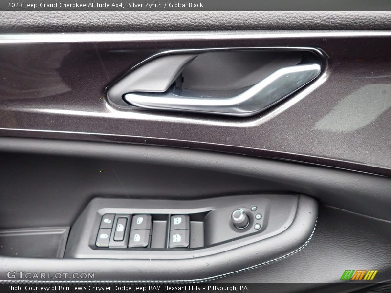 Silver Zynith / Global Black 2023 Jeep Grand Cherokee Altitude 4x4