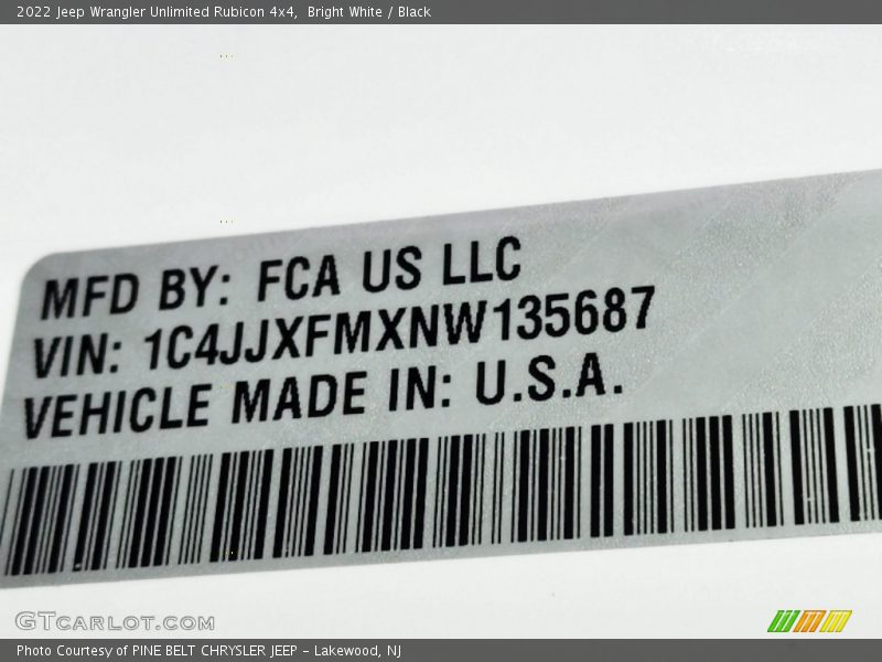 Bright White / Black 2022 Jeep Wrangler Unlimited Rubicon 4x4