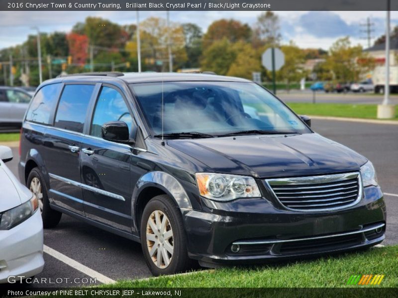 Brilliant Black Crystal Pearl / Black/Light Graystone 2016 Chrysler Town & Country Touring