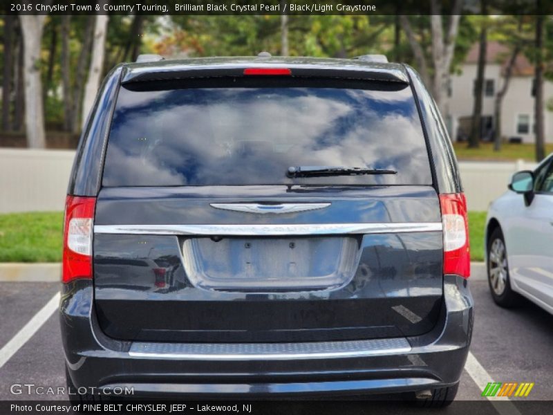 Brilliant Black Crystal Pearl / Black/Light Graystone 2016 Chrysler Town & Country Touring