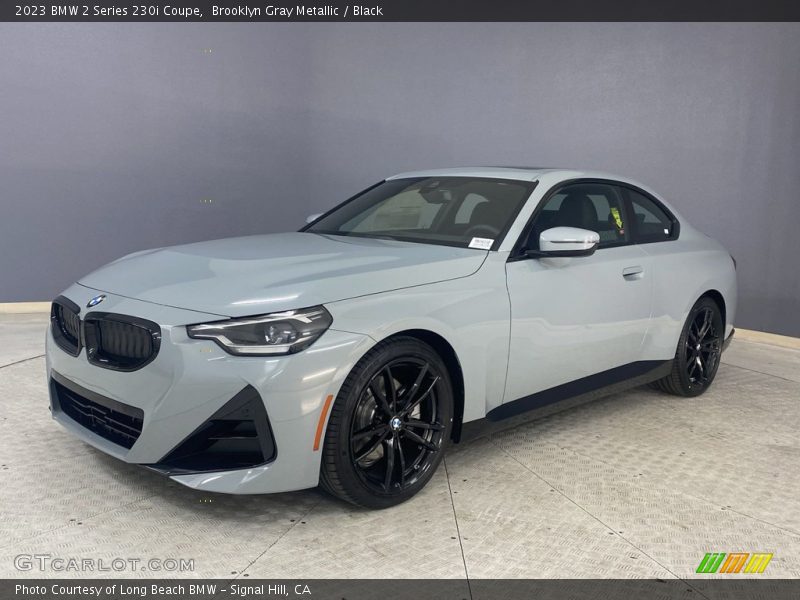 Front 3/4 View of 2023 2 Series 230i Coupe