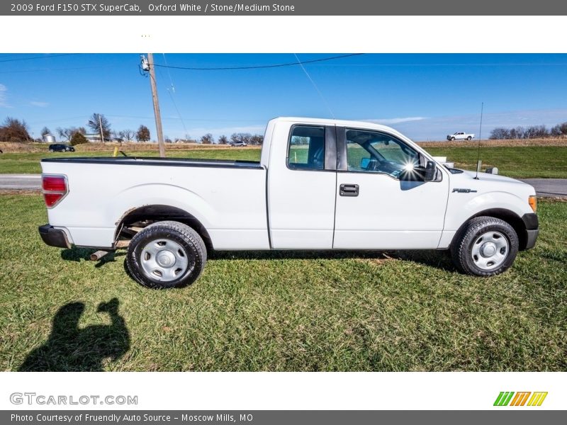 Oxford White / Stone/Medium Stone 2009 Ford F150 STX SuperCab