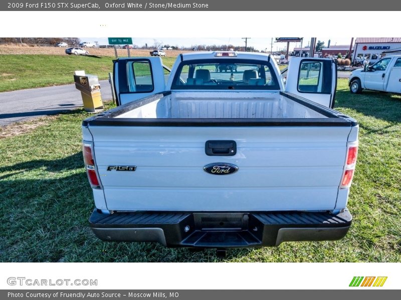 Oxford White / Stone/Medium Stone 2009 Ford F150 STX SuperCab