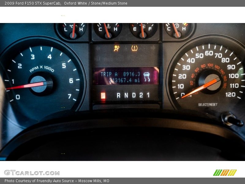 Oxford White / Stone/Medium Stone 2009 Ford F150 STX SuperCab
