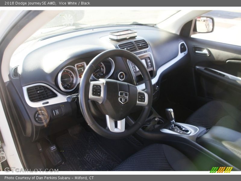 Vice White / Black 2018 Dodge Journey SE AWD