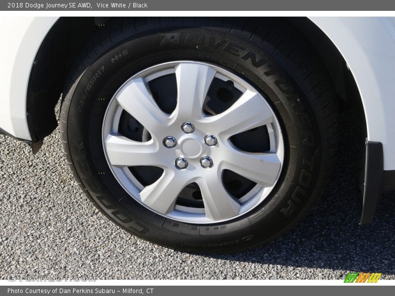 Vice White / Black 2018 Dodge Journey SE AWD