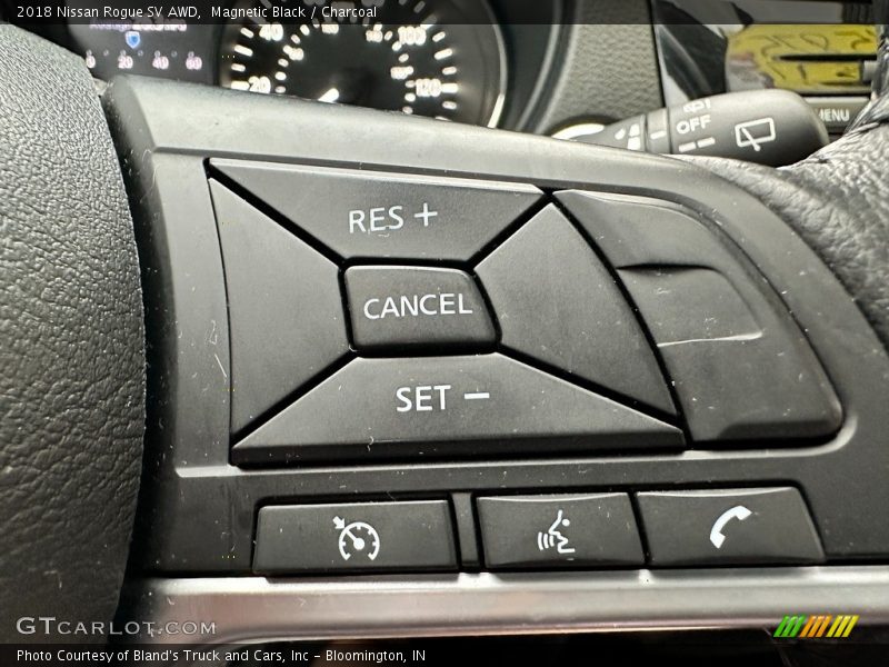  2018 Rogue SV AWD Steering Wheel