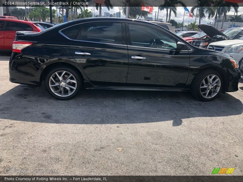 Super Black / Charcoal 2014 Nissan Sentra SR