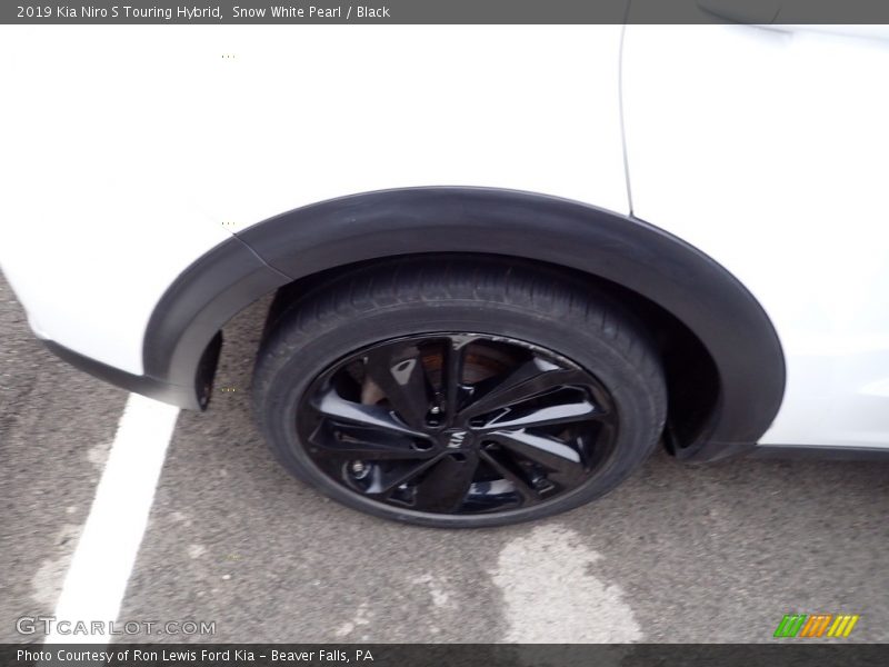 Snow White Pearl / Black 2019 Kia Niro S Touring Hybrid