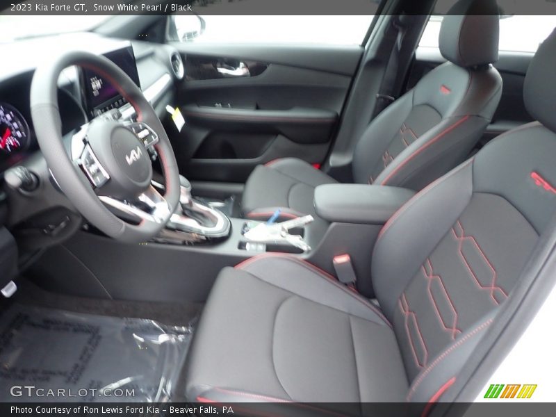 Snow White Pearl / Black 2023 Kia Forte GT