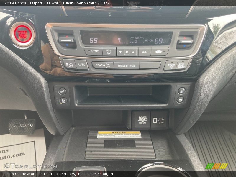 Lunar Silver Metallic / Black 2019 Honda Passport Elite AWD