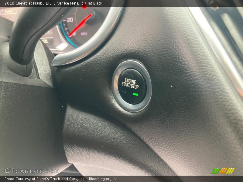 Silver Ice Metallic / Jet Black 2018 Chevrolet Malibu LT