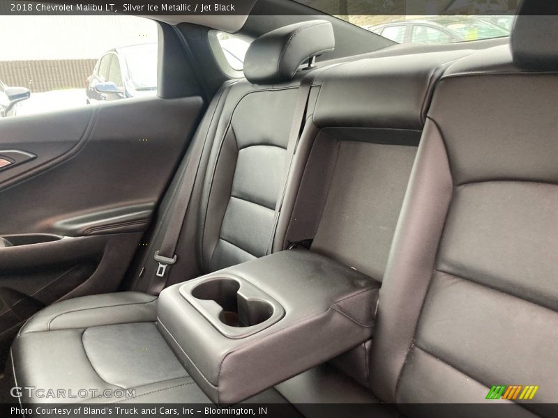 Silver Ice Metallic / Jet Black 2018 Chevrolet Malibu LT