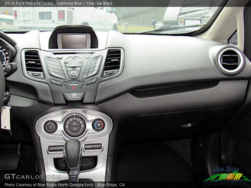 Lightning Blue / Charcoal Black 2018 Ford Fiesta SE Sedan