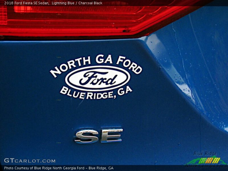 Lightning Blue / Charcoal Black 2018 Ford Fiesta SE Sedan