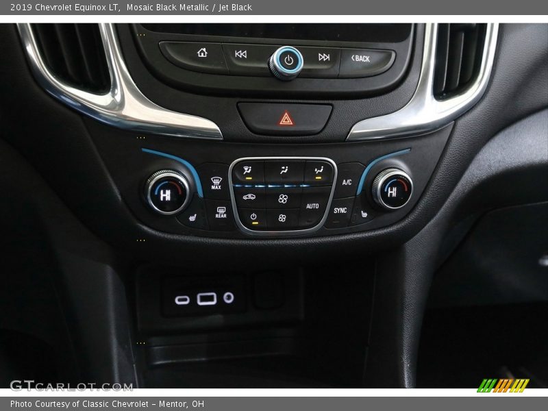 Mosaic Black Metallic / Jet Black 2019 Chevrolet Equinox LT