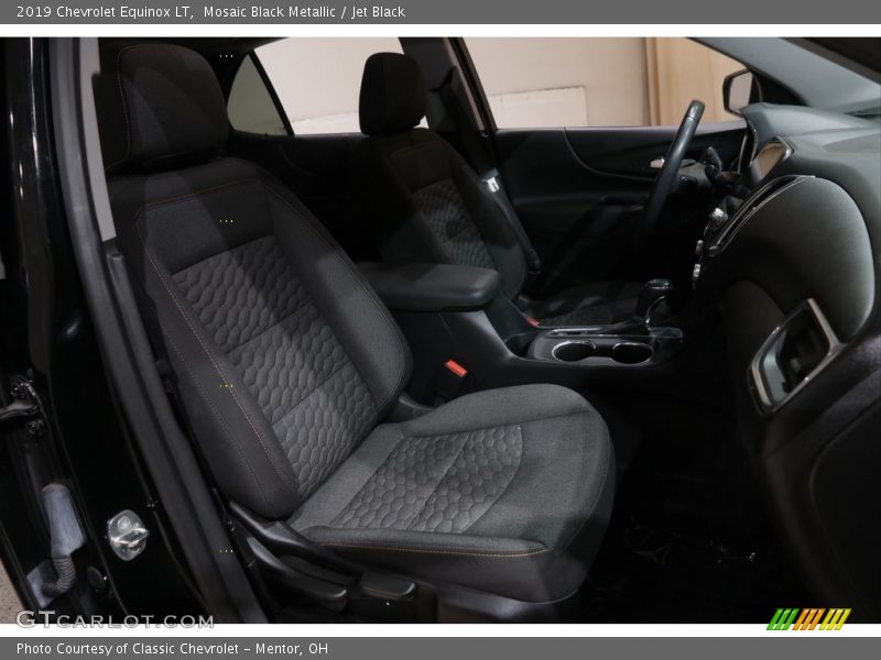 Mosaic Black Metallic / Jet Black 2019 Chevrolet Equinox LT