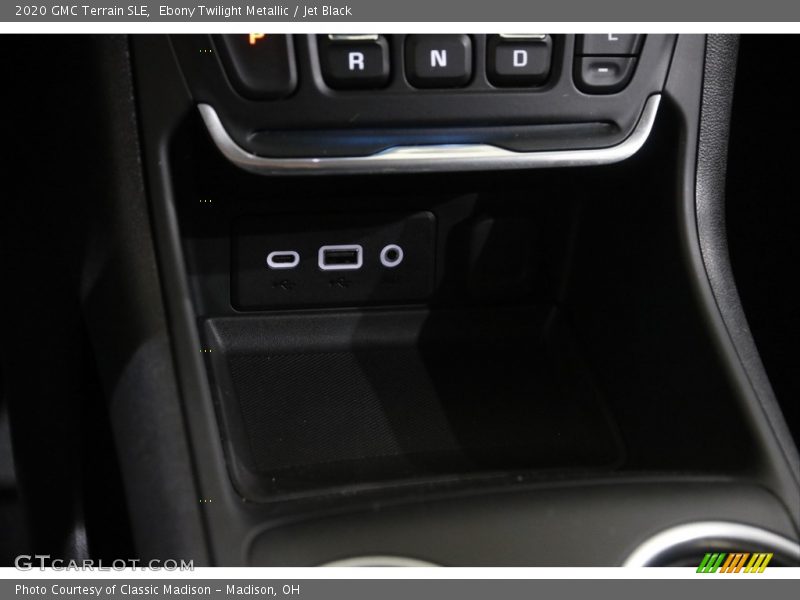 Ebony Twilight Metallic / Jet Black 2020 GMC Terrain SLE