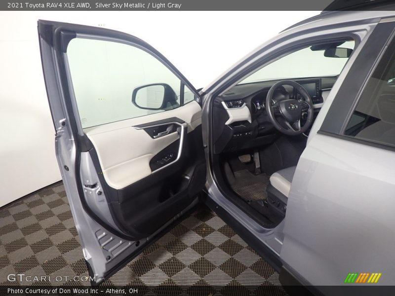 Silver Sky Metallic / Light Gray 2021 Toyota RAV4 XLE AWD