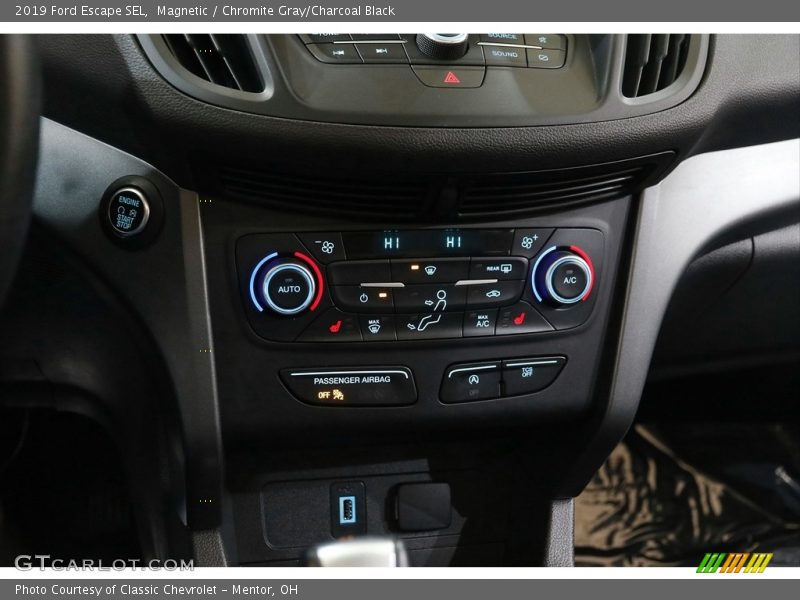 Magnetic / Chromite Gray/Charcoal Black 2019 Ford Escape SEL