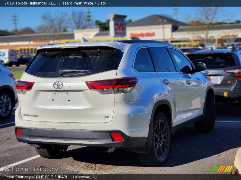 Blizzard Pearl White / Black 2019 Toyota Highlander XLE