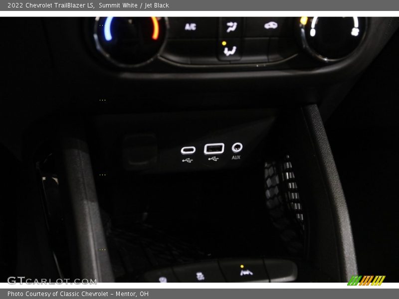 Summit White / Jet Black 2022 Chevrolet TrailBlazer LS