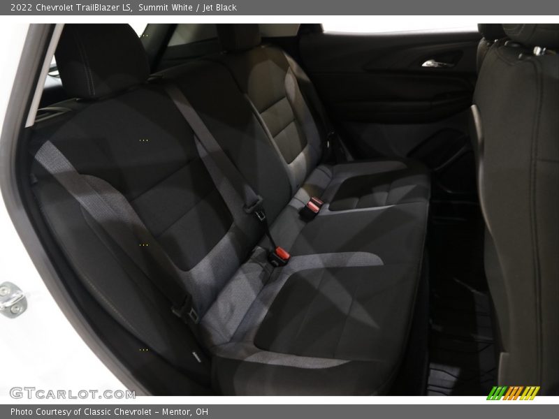 Summit White / Jet Black 2022 Chevrolet TrailBlazer LS