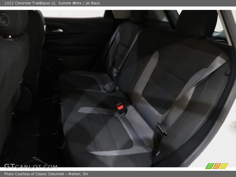 Summit White / Jet Black 2022 Chevrolet TrailBlazer LS