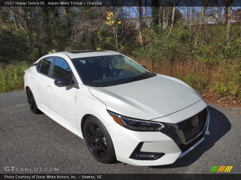 Aspen White Tricoat / Charcoal 2022 Nissan Sentra SR