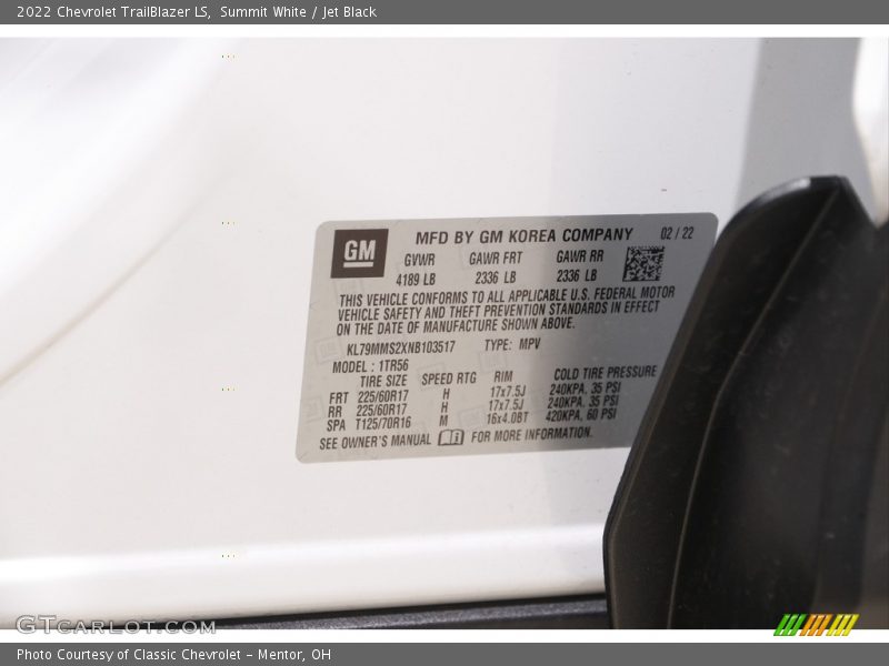 Summit White / Jet Black 2022 Chevrolet TrailBlazer LS