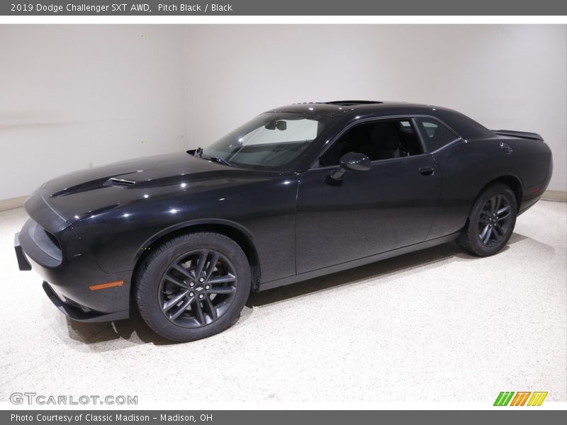 Pitch Black / Black 2019 Dodge Challenger SXT AWD