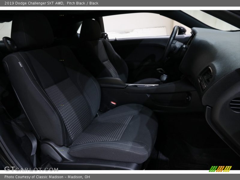 Pitch Black / Black 2019 Dodge Challenger SXT AWD