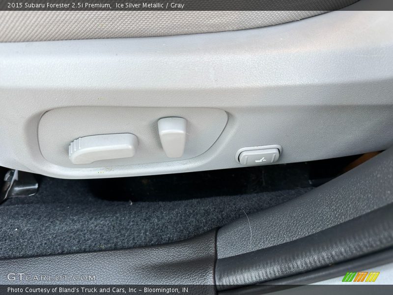 Ice Silver Metallic / Gray 2015 Subaru Forester 2.5i Premium