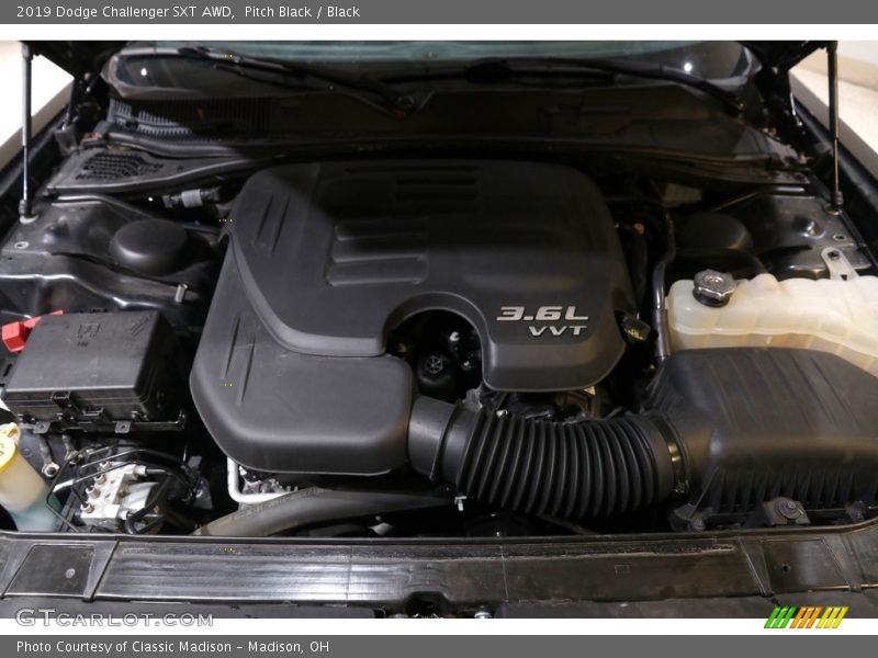 Pitch Black / Black 2019 Dodge Challenger SXT AWD