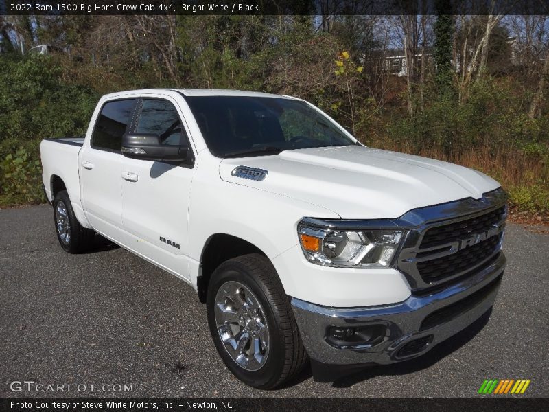 Bright White / Black 2022 Ram 1500 Big Horn Crew Cab 4x4