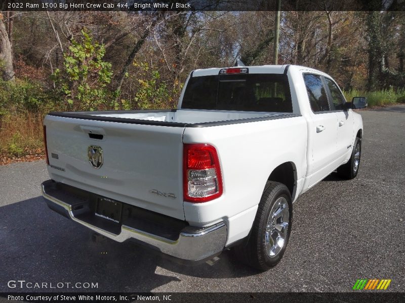 Bright White / Black 2022 Ram 1500 Big Horn Crew Cab 4x4