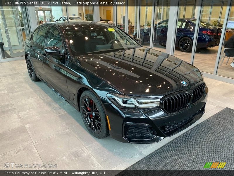 Black Sapphire Metallic / Black 2023 BMW 5 Series 530i xDrive Sedan