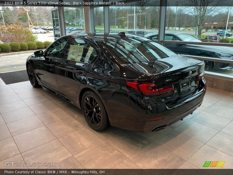 Black Sapphire Metallic / Black 2023 BMW 5 Series 530i xDrive Sedan