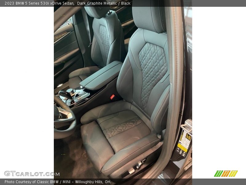 Front Seat of 2023 5 Series 530i xDrive Sedan