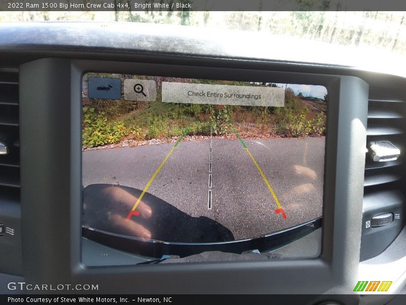 Bright White / Black 2022 Ram 1500 Big Horn Crew Cab 4x4