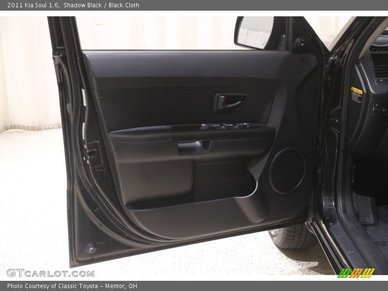 Shadow Black / Black Cloth 2011 Kia Soul 1.6