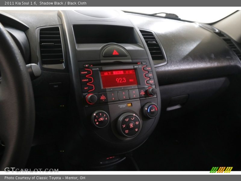 Shadow Black / Black Cloth 2011 Kia Soul 1.6