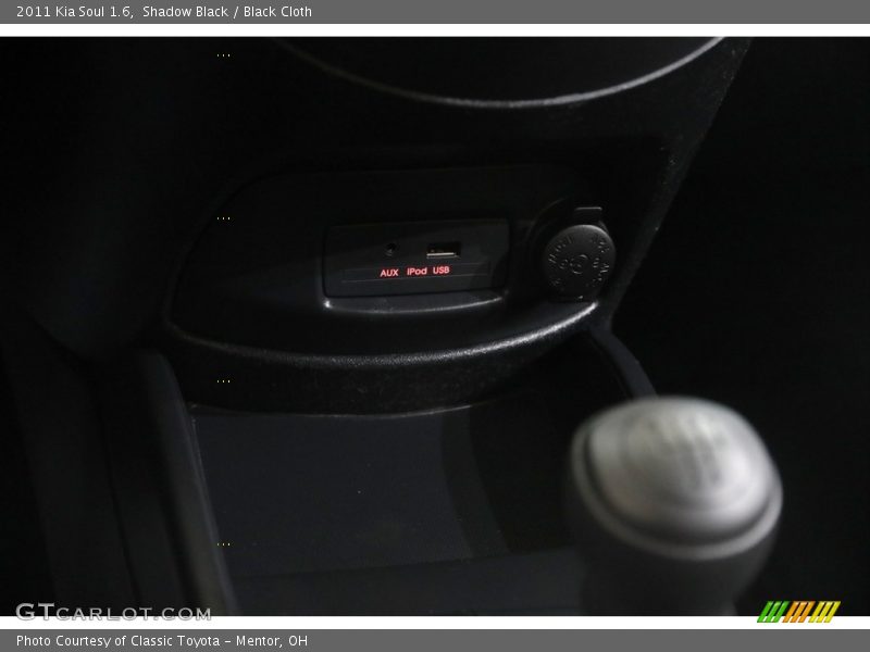 Shadow Black / Black Cloth 2011 Kia Soul 1.6