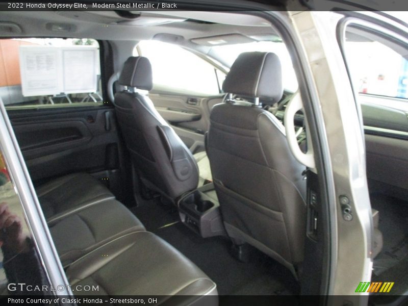 Modern Steel Metallic / Black 2022 Honda Odyssey Elite