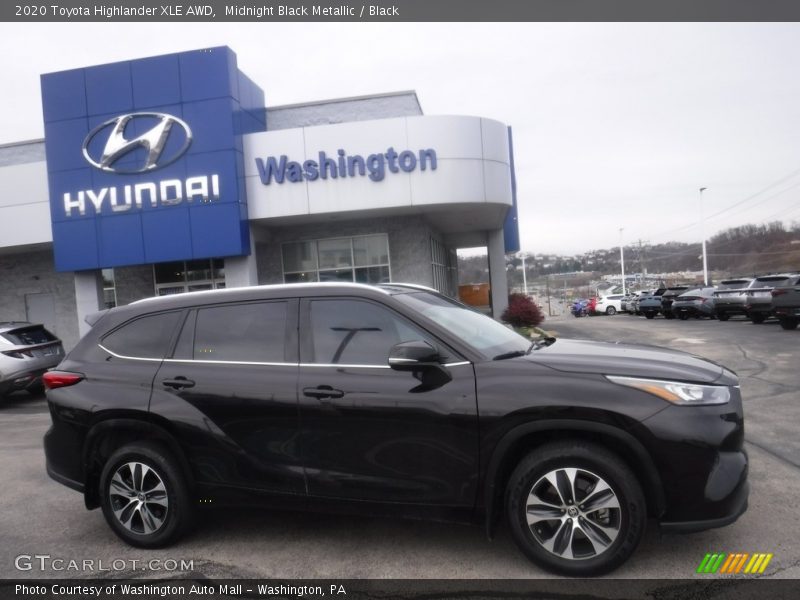 Midnight Black Metallic / Black 2020 Toyota Highlander XLE AWD