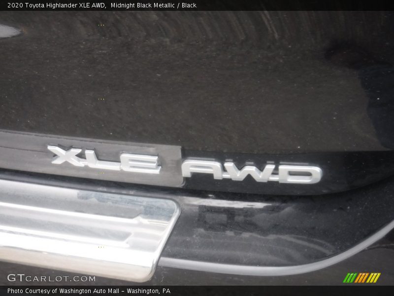 Midnight Black Metallic / Black 2020 Toyota Highlander XLE AWD