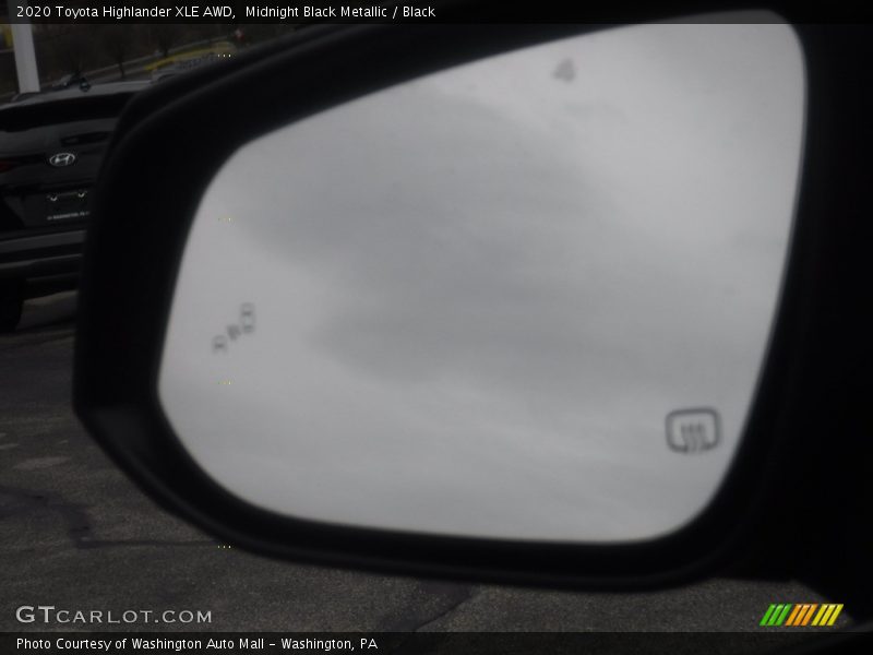 Midnight Black Metallic / Black 2020 Toyota Highlander XLE AWD