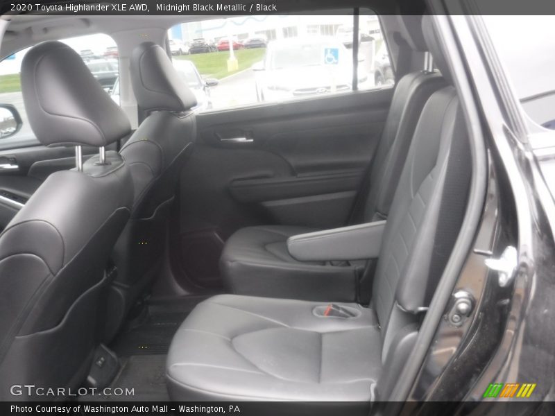 Midnight Black Metallic / Black 2020 Toyota Highlander XLE AWD