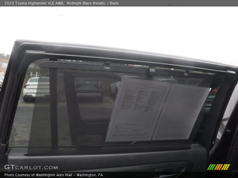 Midnight Black Metallic / Black 2020 Toyota Highlander XLE AWD