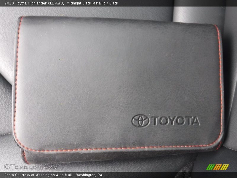 Midnight Black Metallic / Black 2020 Toyota Highlander XLE AWD